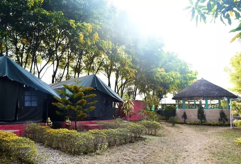 ホテル Corbett Hills Resort