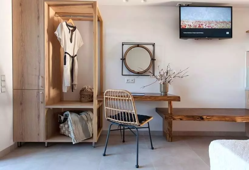 هتل Del Mare Suites