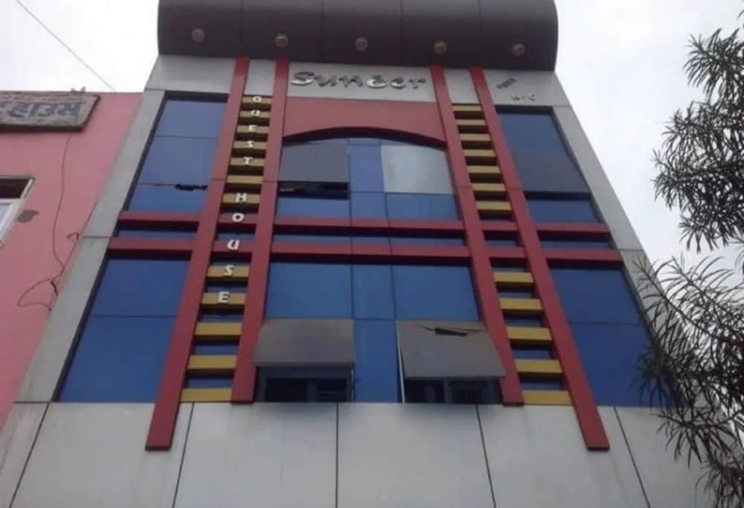 هتل Goroomgo Sunder Guest House Gorakhpur