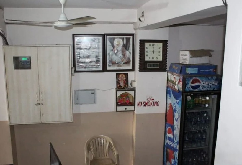 هتل Goroomgo Sunder Guest House Gorakhpur