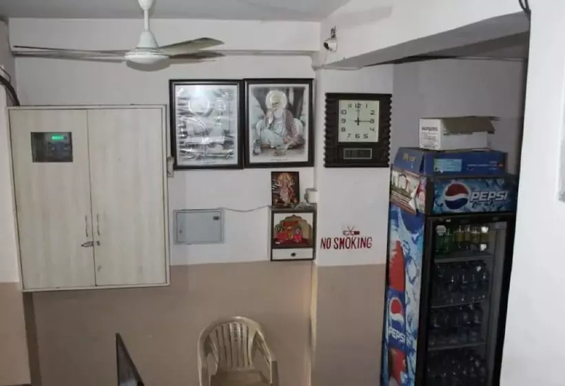 هتل Goroomgo Sunder Guest House Gorakhpur