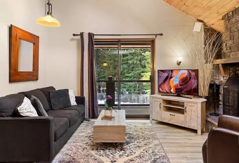 Hotelli Loge Alta Crystal