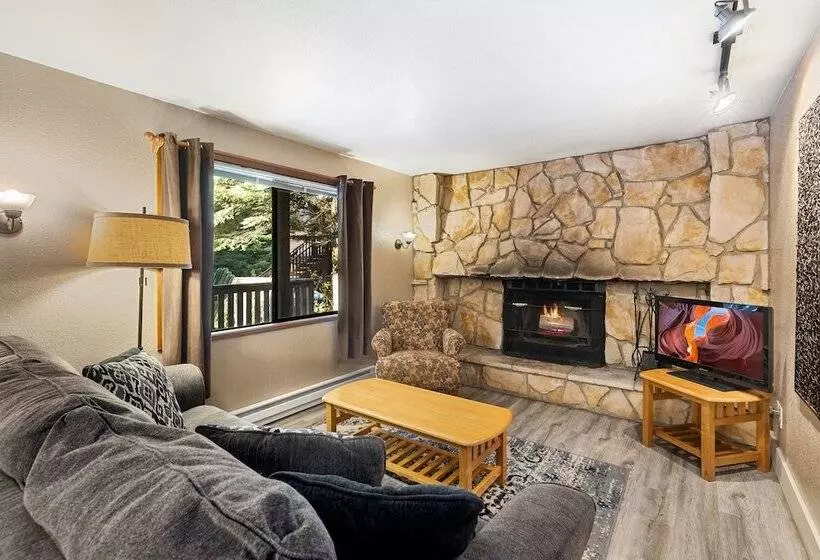 Hotelli Loge Alta Crystal