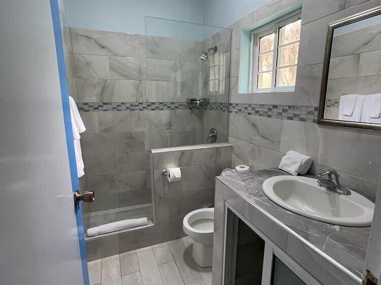 هتل Ocean View Beach