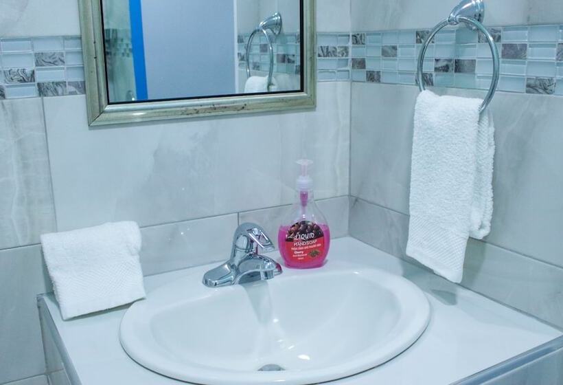 هتل Ocean View Beach