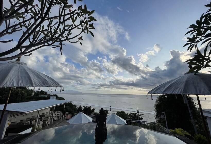 Отель Permata Hill Nusa Penida