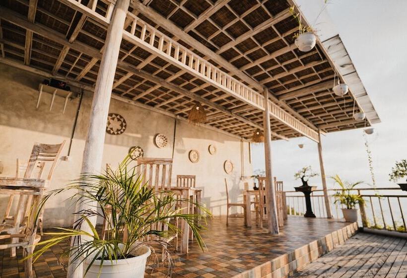 Отель Permata Hill Nusa Penida