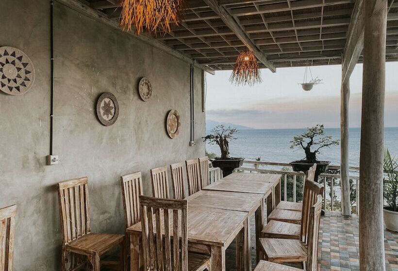 Отель Permata Hill Nusa Penida