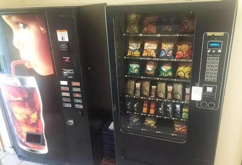 Motel 6 Portland, In