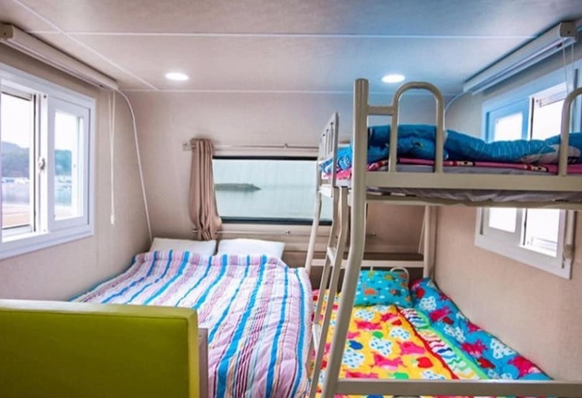 Hotel Taean Badamulgyeong Caravan