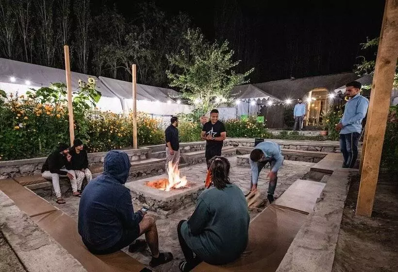 هتل Tyakshi Eco Village