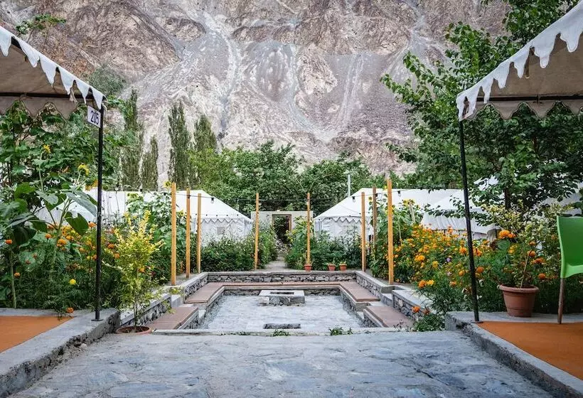 هتل Tyakshi Eco Village
