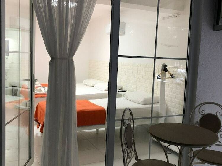 ホテル White Suite Rooms