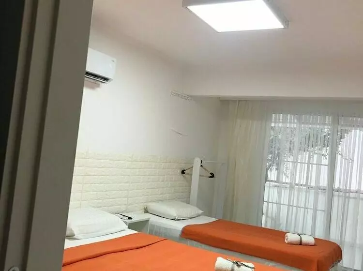 ホテル White Suite Rooms
