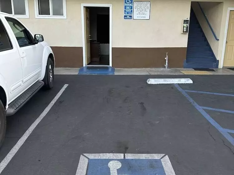 Motelli American Inn