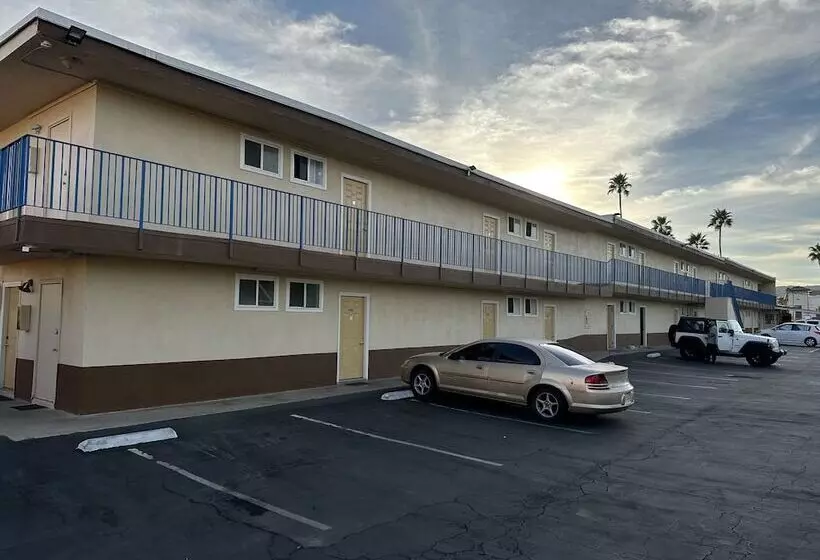 Motelli American Inn