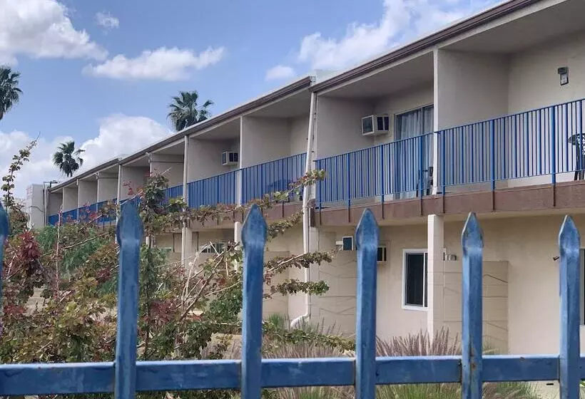 Motelli American Inn