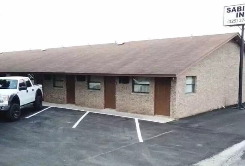 モーテル Sabinal Inn