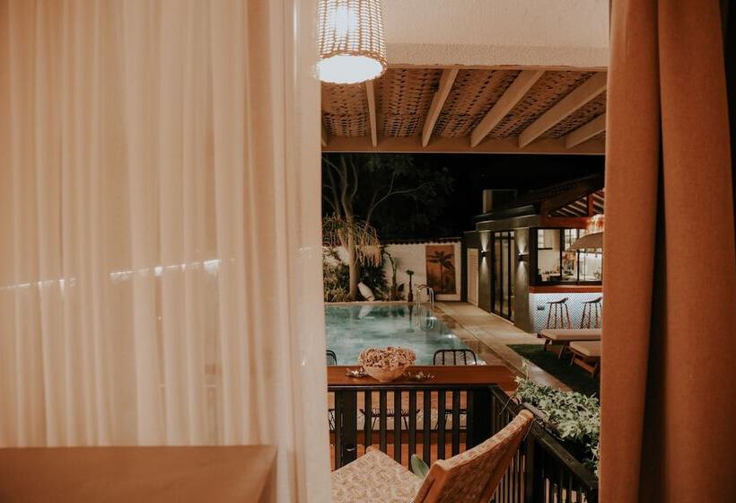 Paye Alaçatı Butik Otel