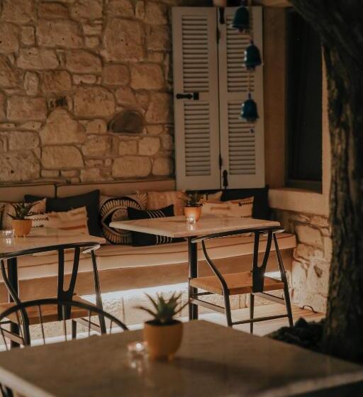 Paye Alaçatı Butik Otel