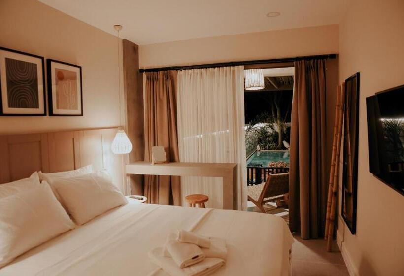 Paye Alaçatı Butik Otel