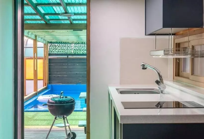 ペンション Boryeong Hiddenvillage Dokchae Poolvilla