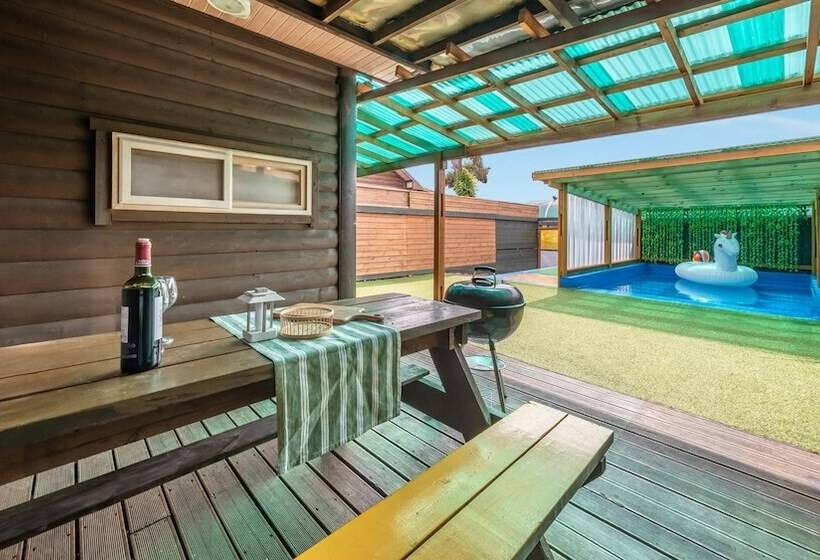 Pension (Hôtel basse catégorie) Boryeong Hiddenvillage Dokchae Poolvilla