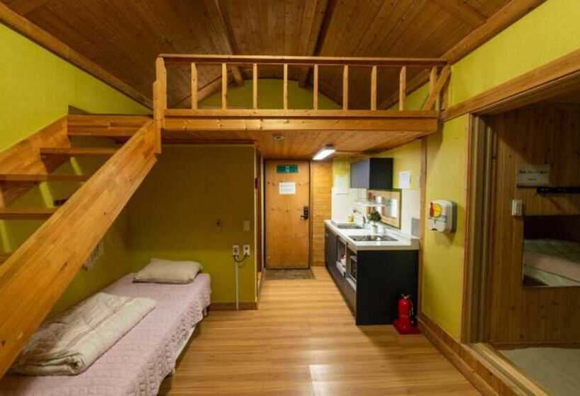 Pension (Hôtel basse catégorie) Boryeong Hiddenvillage Dokchae Poolvilla