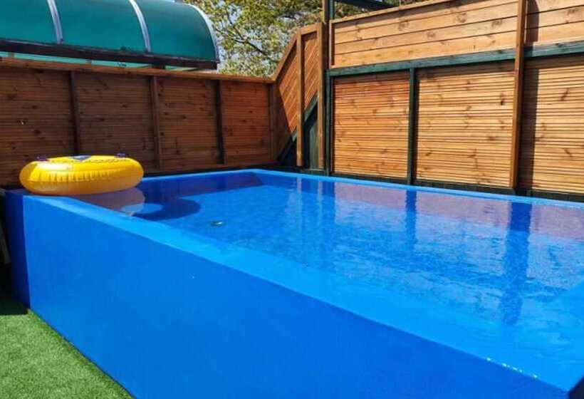 Pension (Hôtel basse catégorie) Boryeong Hiddenvillage Dokchae Poolvilla