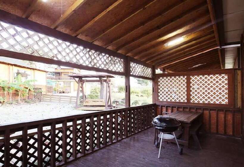 Pension (Hôtel basse catégorie) Boryeong Hiddenvillage Dokchae Poolvilla