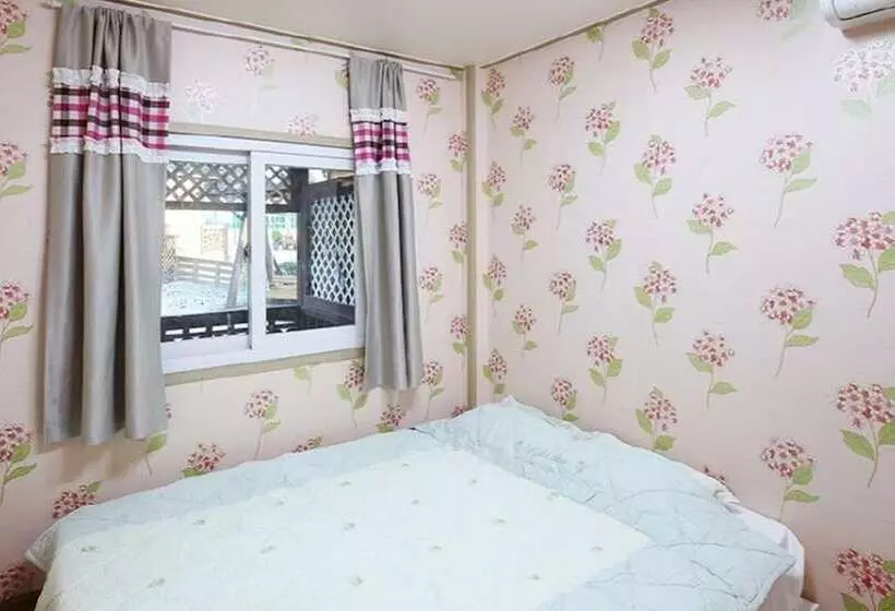 ペンション Boryeong Hiddenvillage Dokchae Poolvilla
