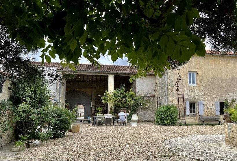 بنسيون Chambres Des Lunes