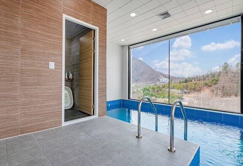 Pension Gapyeong Bereuso Firstige Party Poolvill