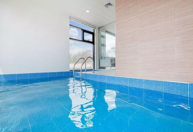 ペンション Gapyeong Bereuso Firstige Party Poolvill