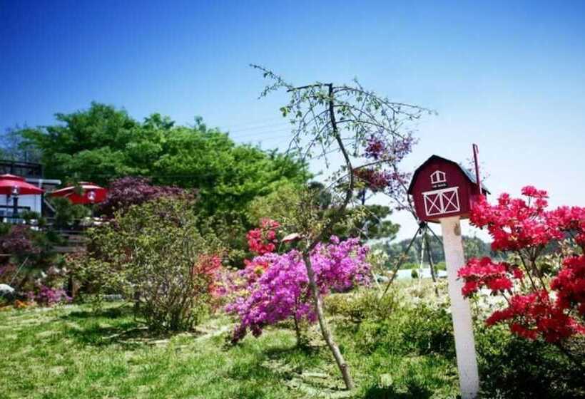 Taean Full Of Flower Scent Pension