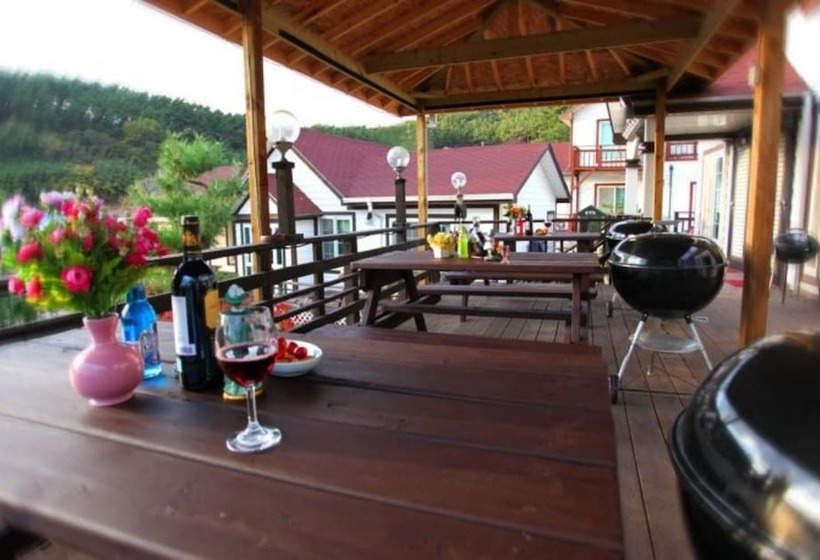 Taean Full Of Flower Scent Pension