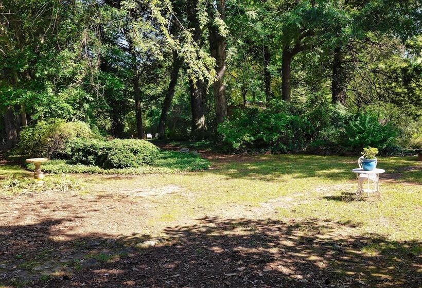 צימר Veranda Historic Inn