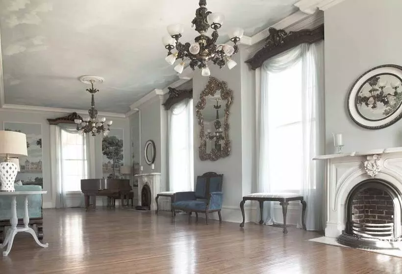 Aamiaismajoitus (B&B) Villa Dewolf