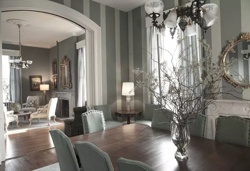 Aamiaismajoitus (B&B) Villa Dewolf