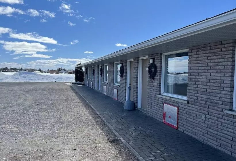 Earlton Motel