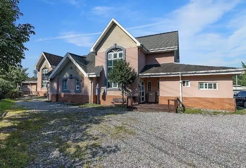 Gapyeong Dochi Vill Pension