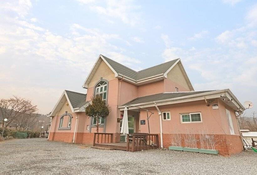 Gapyeong Dochi Vill Pension