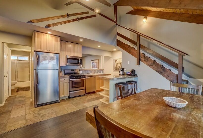 Heavenly Haven Near Boulder Lodge