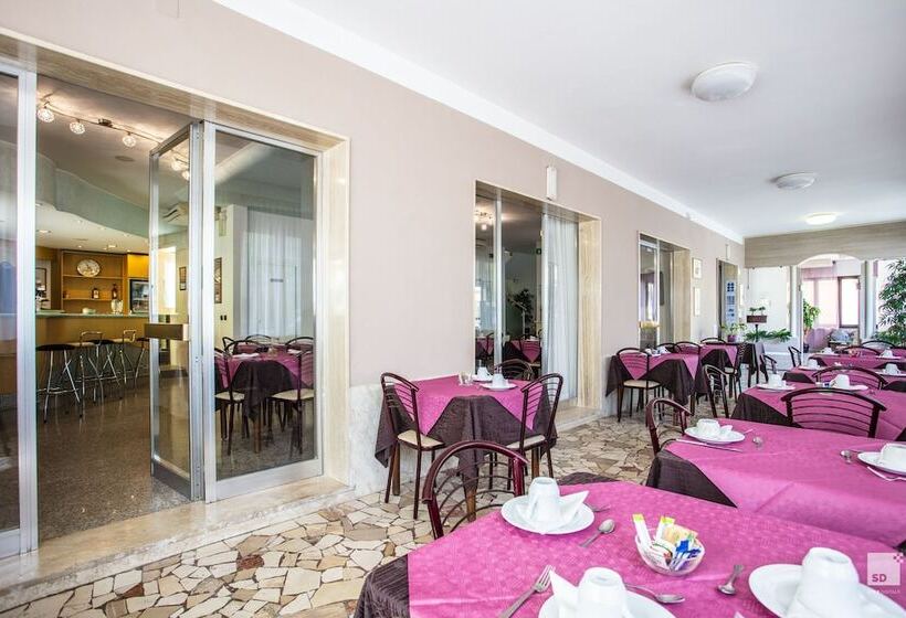 مسافرخانه Fattori