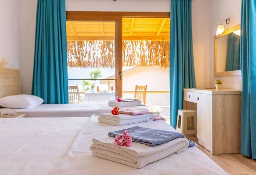 Hotelli Almond Bungalow