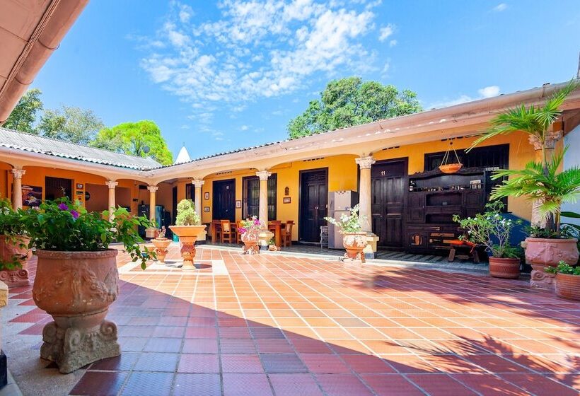 هتل Ayenda La Casa De Siempre