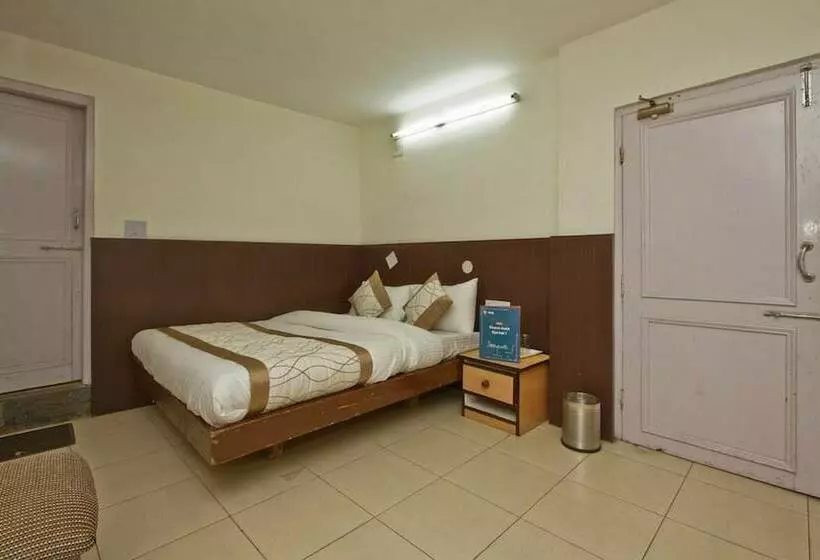 ホテル Goroomgo Elena Aastha Regency Manali