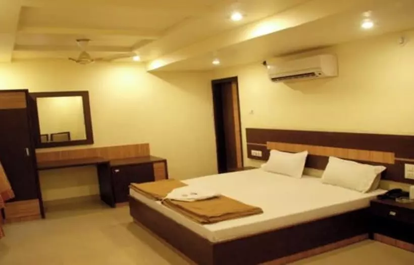 Hotelli Goroomgo Surabhi Ajmer