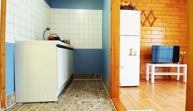 Hotel Jirisan Yeonriji Pension