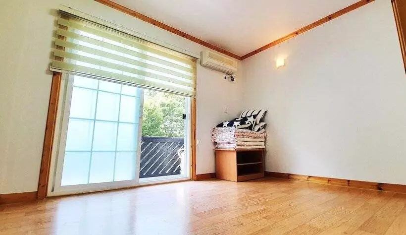 ホテル Jirisan Yeonriji Pension